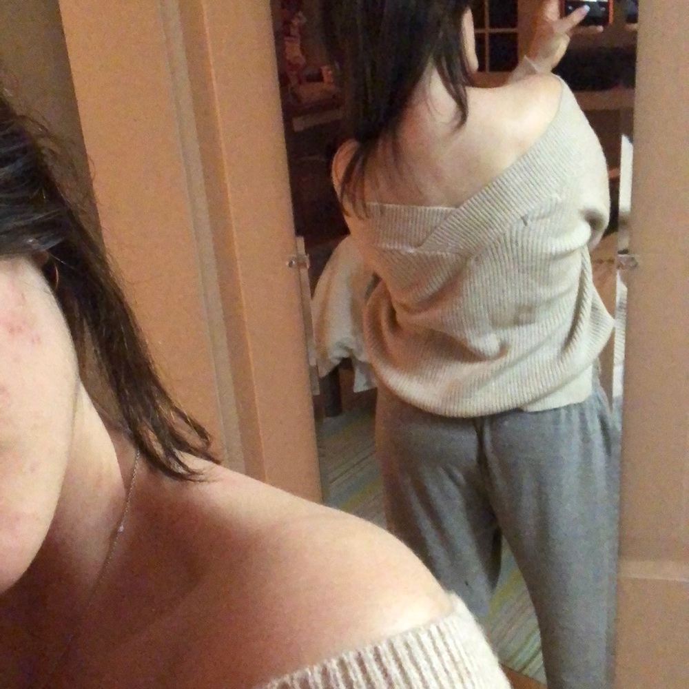 SOFT sweater - Picture 3 of 3